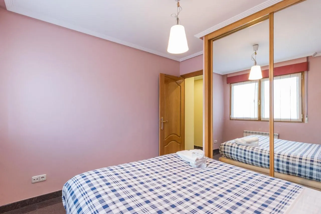 Confortable piso en Lekeitio, a 7 minutos de la playa 0*, Lekeitio España